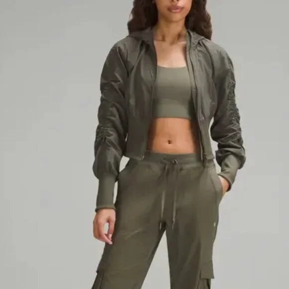 LULULEMON Ruched Ribbed-Waist Jacket - Picture 3 of 9